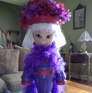 Meet your Posher, Bonita